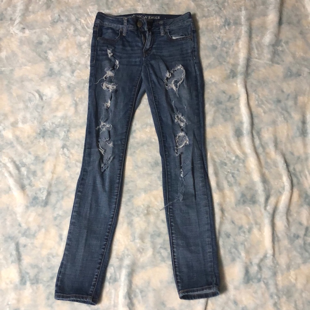 American eagle distressed jeans size 1/2